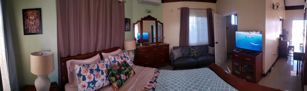 Ferienwohnung Irie Hideaway - Private Studio In Gated Community --Caribbean Estates, Portmore Exterior foto